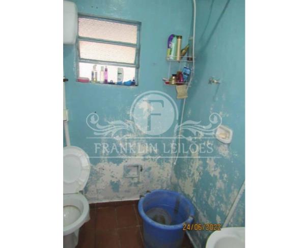 Foto de Parte Ideal de 1/4 do Terreno 450,00m². com 3 Casas Térreas - Santo André